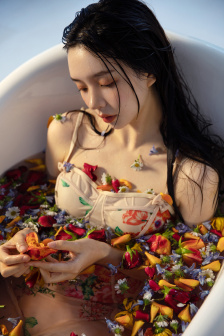 没有被爱过的女人在线